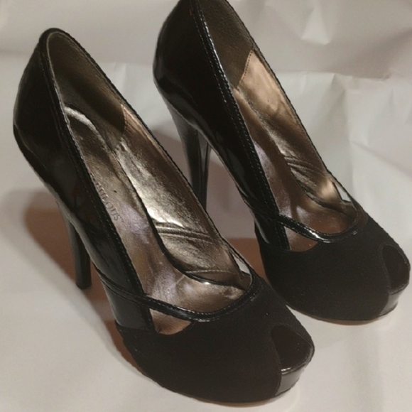 JustFab Black Peep-Toe Platform Heels - Picture 1 of 13